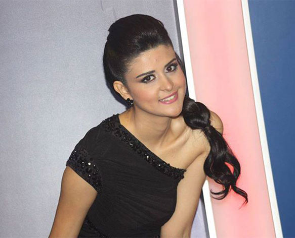 بالصورة - خطيب سلمى رشيد يصغرها ب 7 سنوات على الأقلّ 